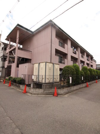 杉本マンションＡ棟の物件外観写真